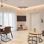Anesis Deluxe Apartment 1